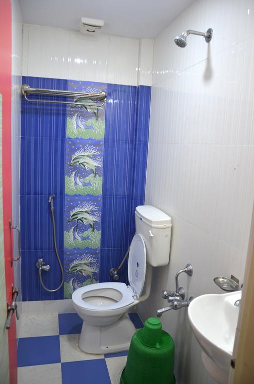 Hotel Royal Apple Ahmedabad Rum bild